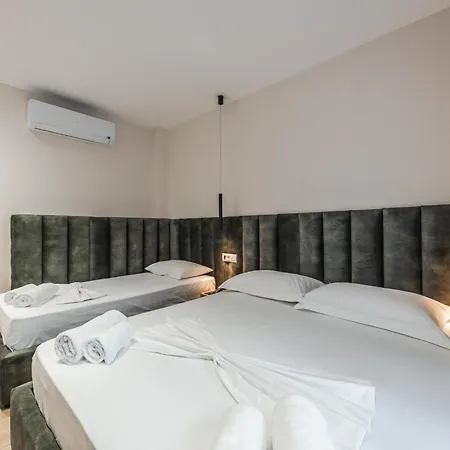 Sea La Vie Golem (Tirana)