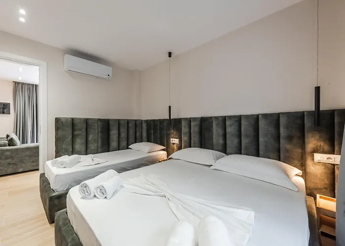 Sea La Vie Golem (Tirana)